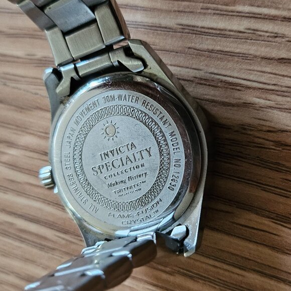 Invicta Women Wristwatch Speciality Collection Silver Tone Quartz Analog Watch - Picture 13 of 13